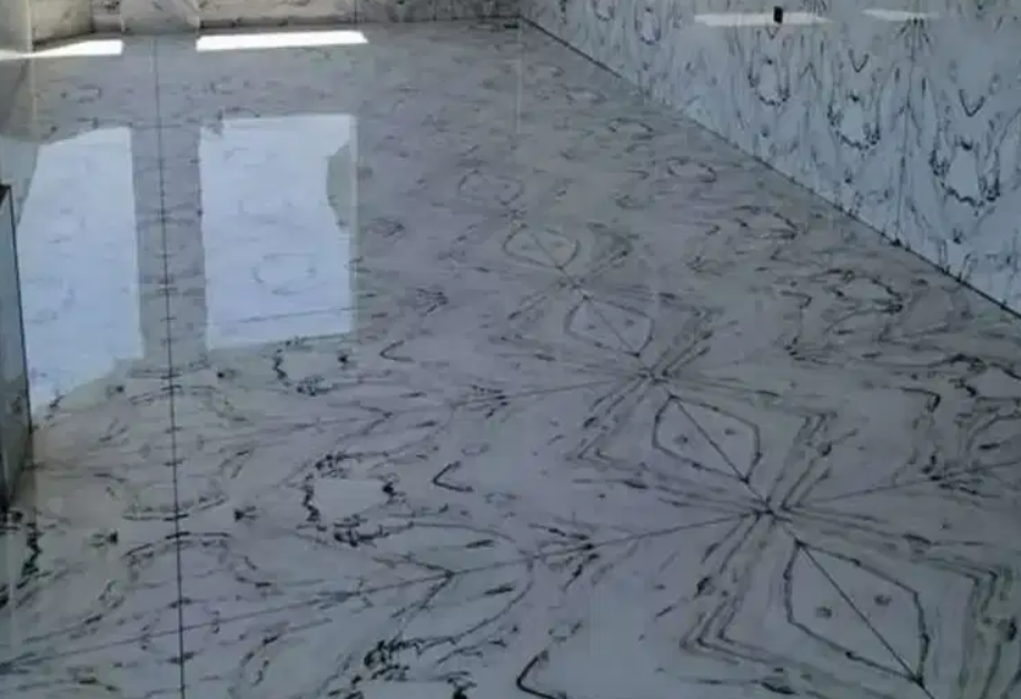 KAMYON BAZINDA DEFOLU TEŞHİR FAYANS SERAMİK