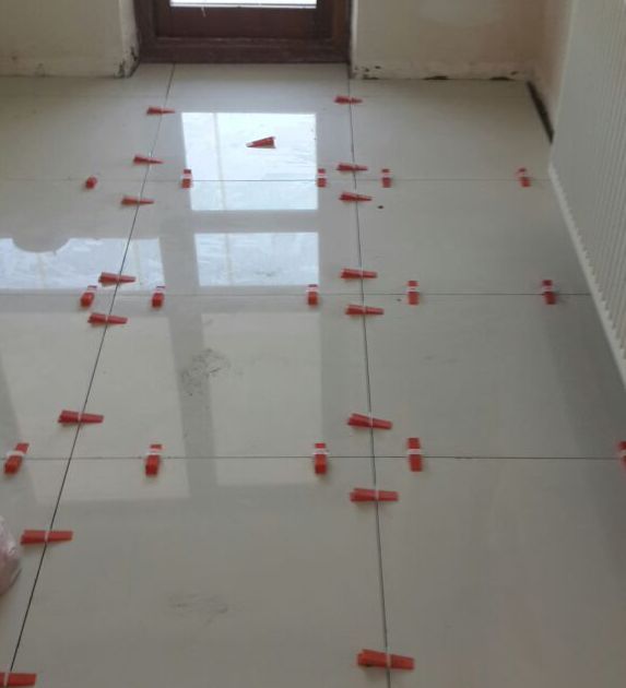 defolu teşhir seramik